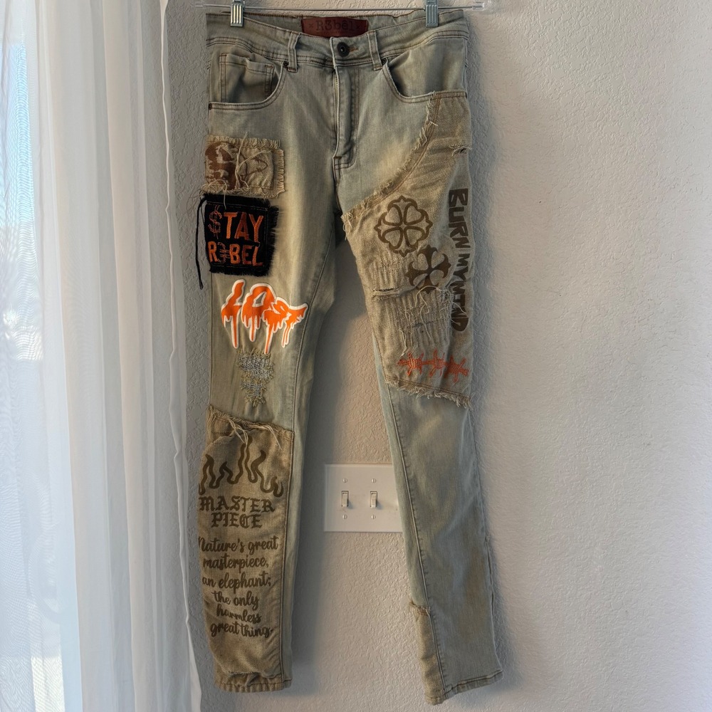 R3bel Fuel Your Passion Mens 28x32 Distressed Patchwork Graphic Slim Jeans Light